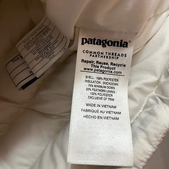 Patagonia Down Sweater Puffy Vest, Kid’s size Medium - Picture 6 of 8